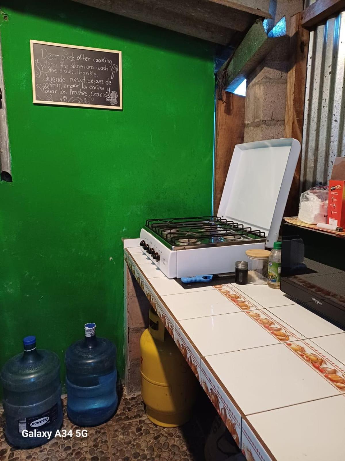 Hostal Nina Oly Tamanique 外观 照片